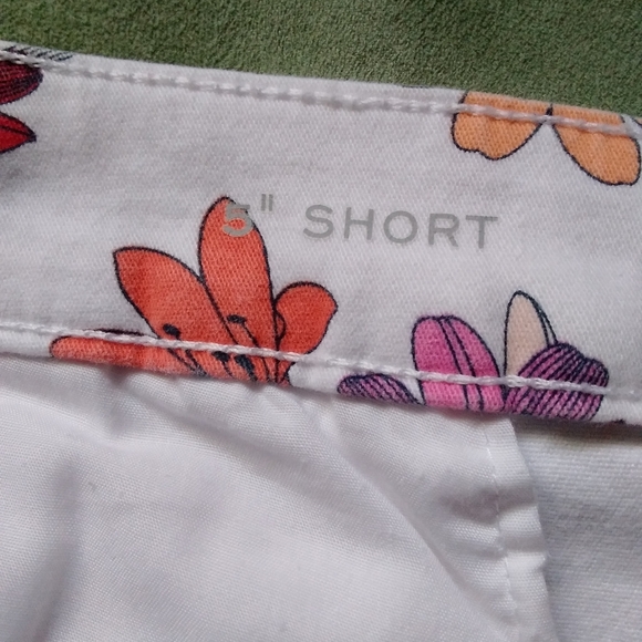 ST John's Bay shorts floral white red orange pink yellow flowers EUC Sz … - Picture 8 of 16